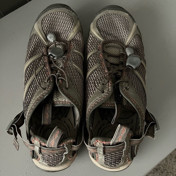 Men’s Columbia Water Shoes - Picture 3 of 4